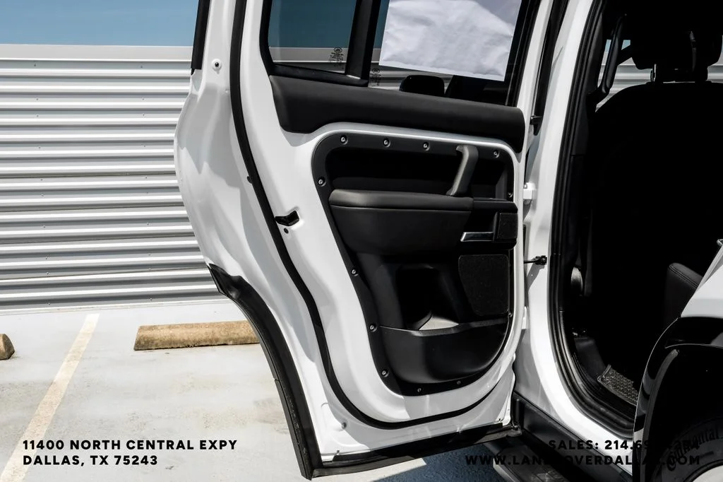 New 2026 Fuji White Land Rover X-Dynamic SE image 48