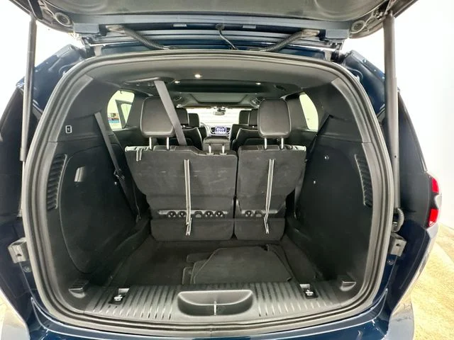 Used 2025 Blue Chrysler Limited image 22