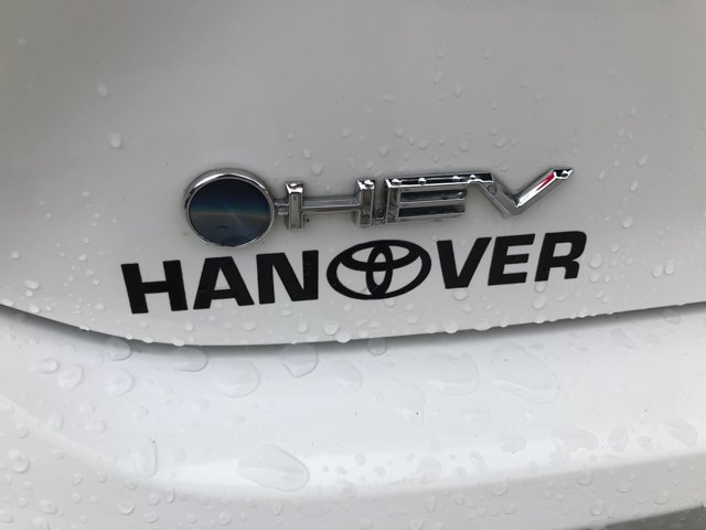 Certified Used 2025 Ice Cap Toyota SE image 10