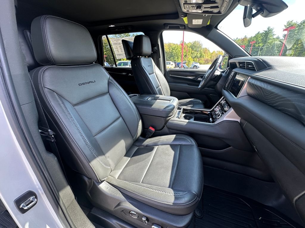 Used 2021 White GMC Denali image 22