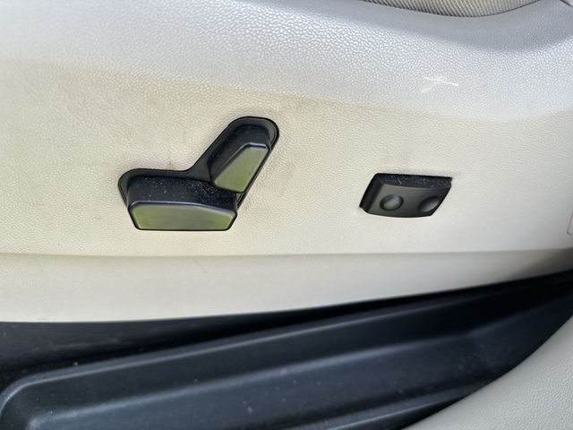 Used 2013 Red Chrysler Touring image 16