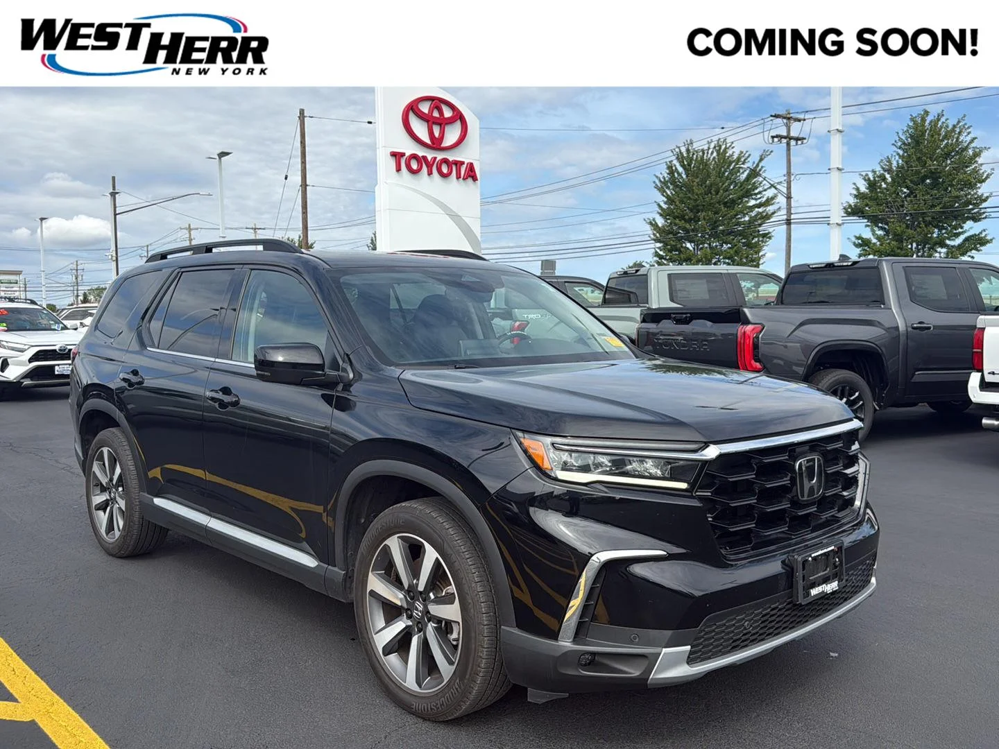 Used 2024 Crystal Black Pearl Honda Touring image 1