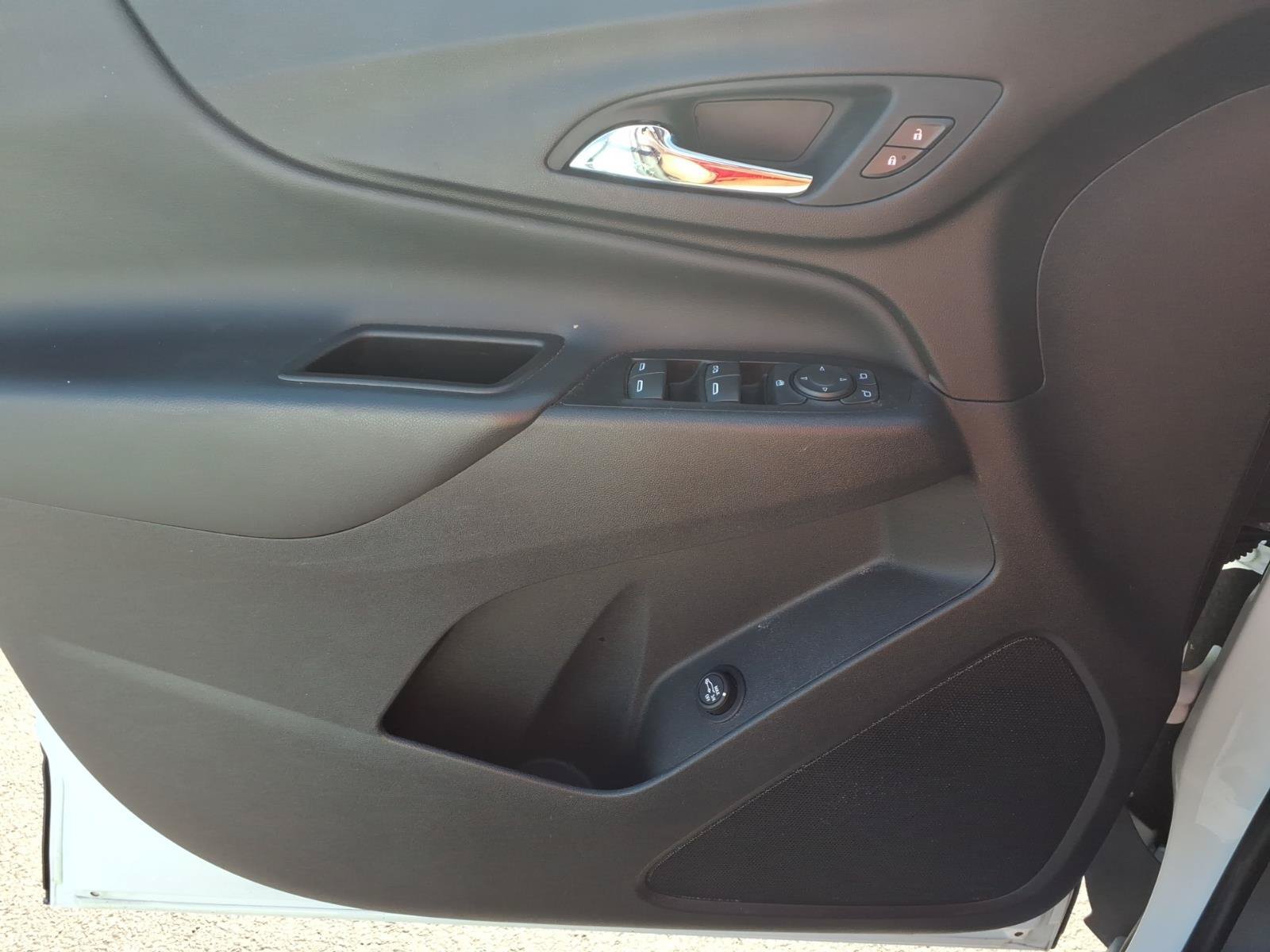 Used 2023 SUMMIT WHITE Chevrolet LT image 23