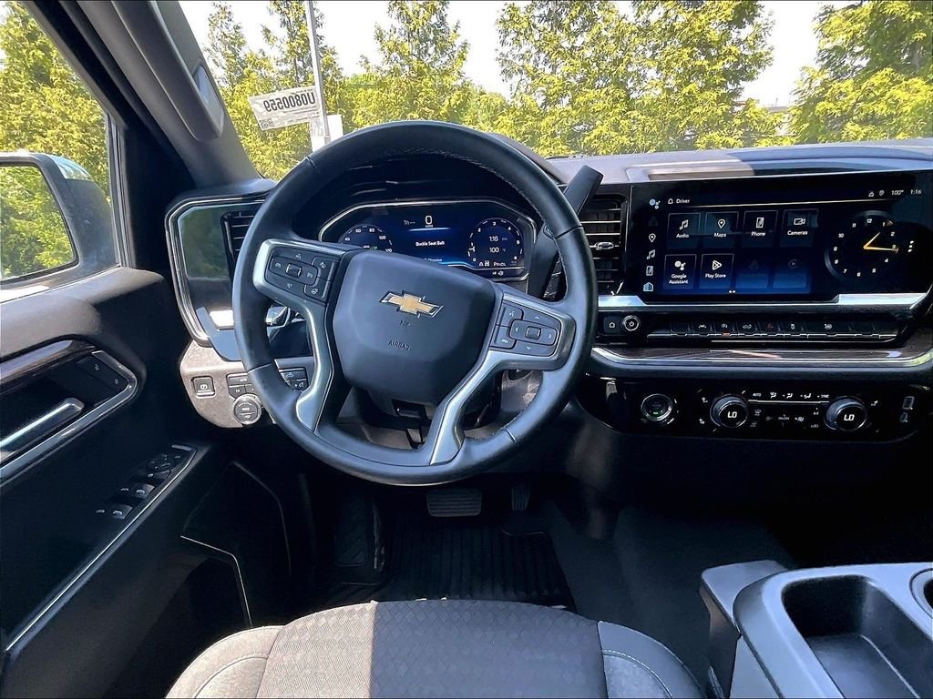 Used 2024 Lakeshore Blue Metallic Chevrolet LT image 17