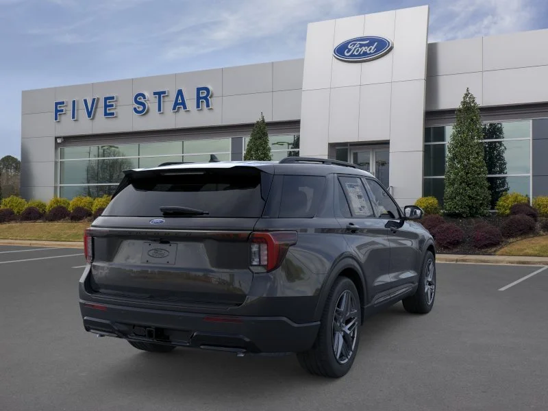 New 2026 Agate Black Metallic Ford ST-Line image 8
