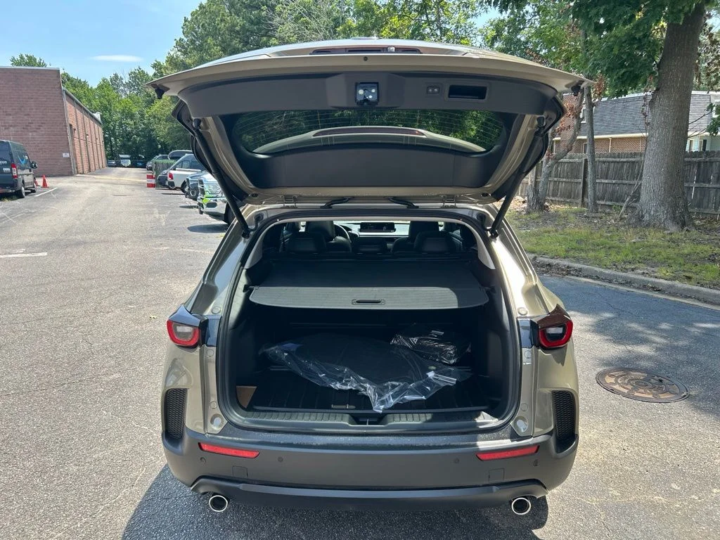 New 2026 Zircon Sand Metallic Mazda 2.5 S Meridian Edition image 31
