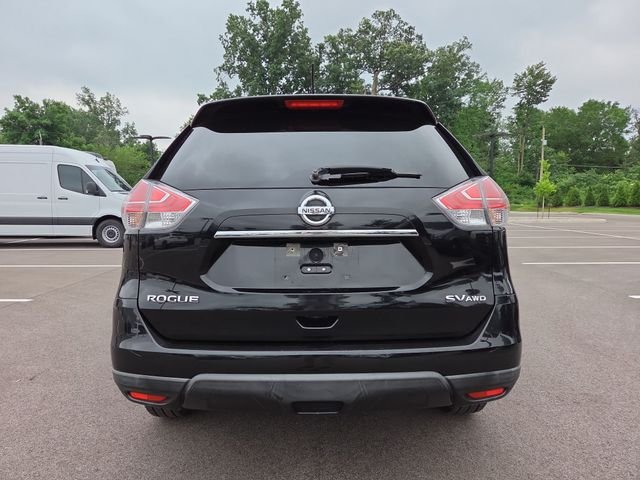 Used 2016 Black Nissan SV image 4