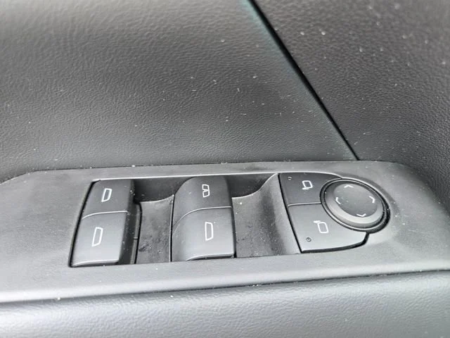 Used 2025 Summit White GMC Elevation image 36