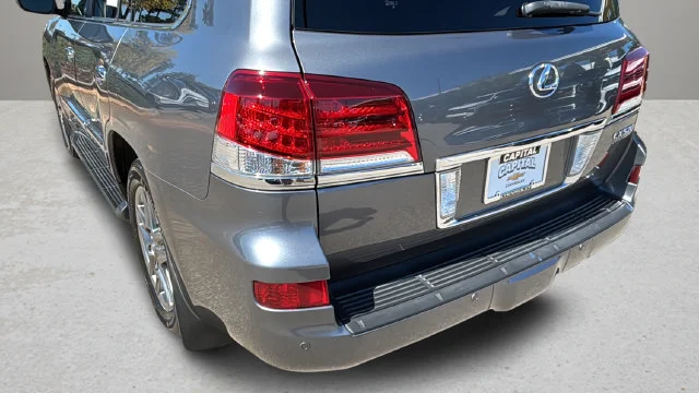Used 2015 Gray Lexus 570 image 40