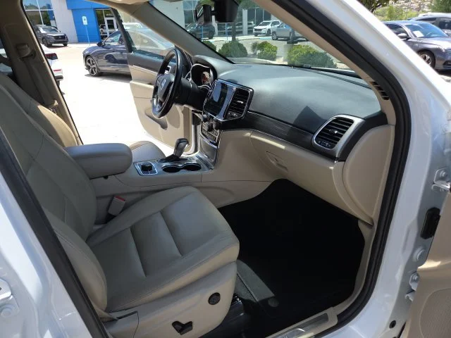Used 2021 Bright White Clearcoat Jeep Limited image 27