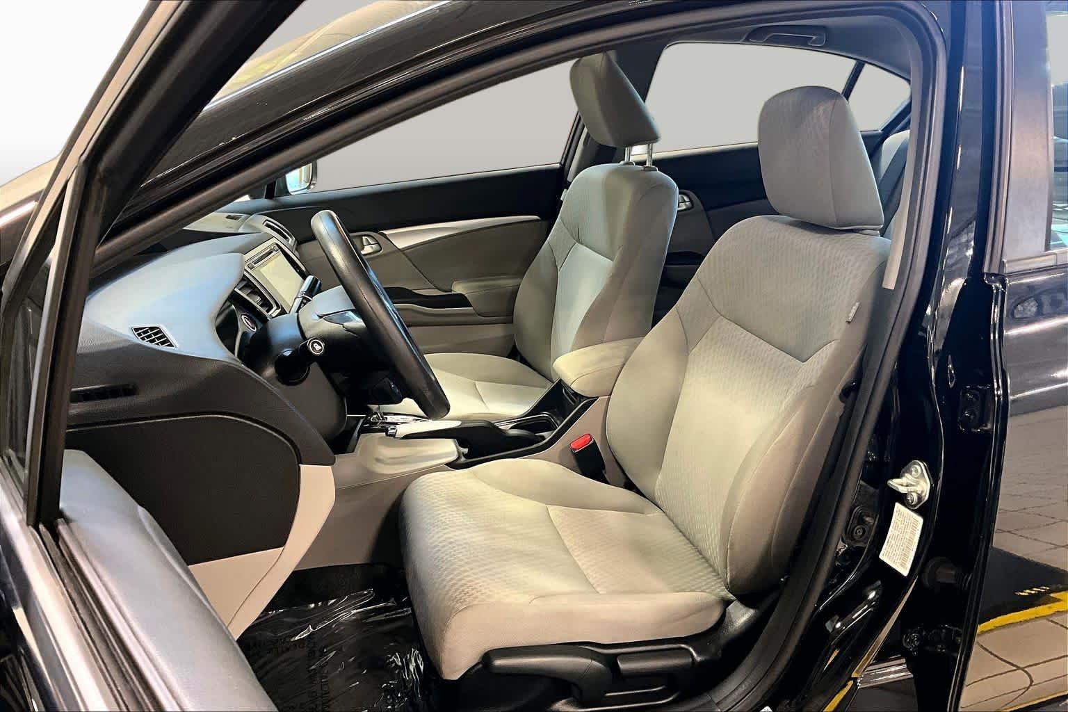 Used 2015 Alabaster Silver Metallic Honda EX image 6