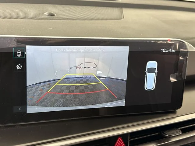 New 2026 Ivory Silver Kia S image 17