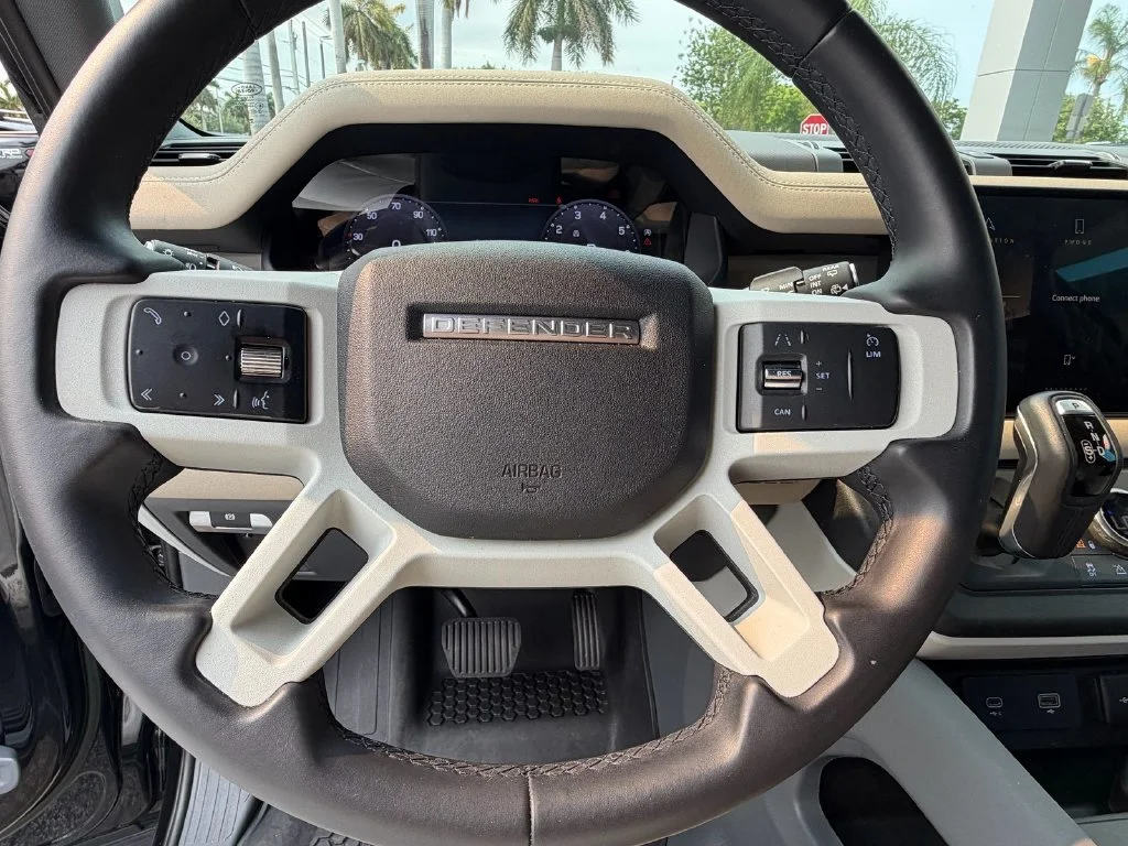 Used 2023 Black Land Rover SE image 22