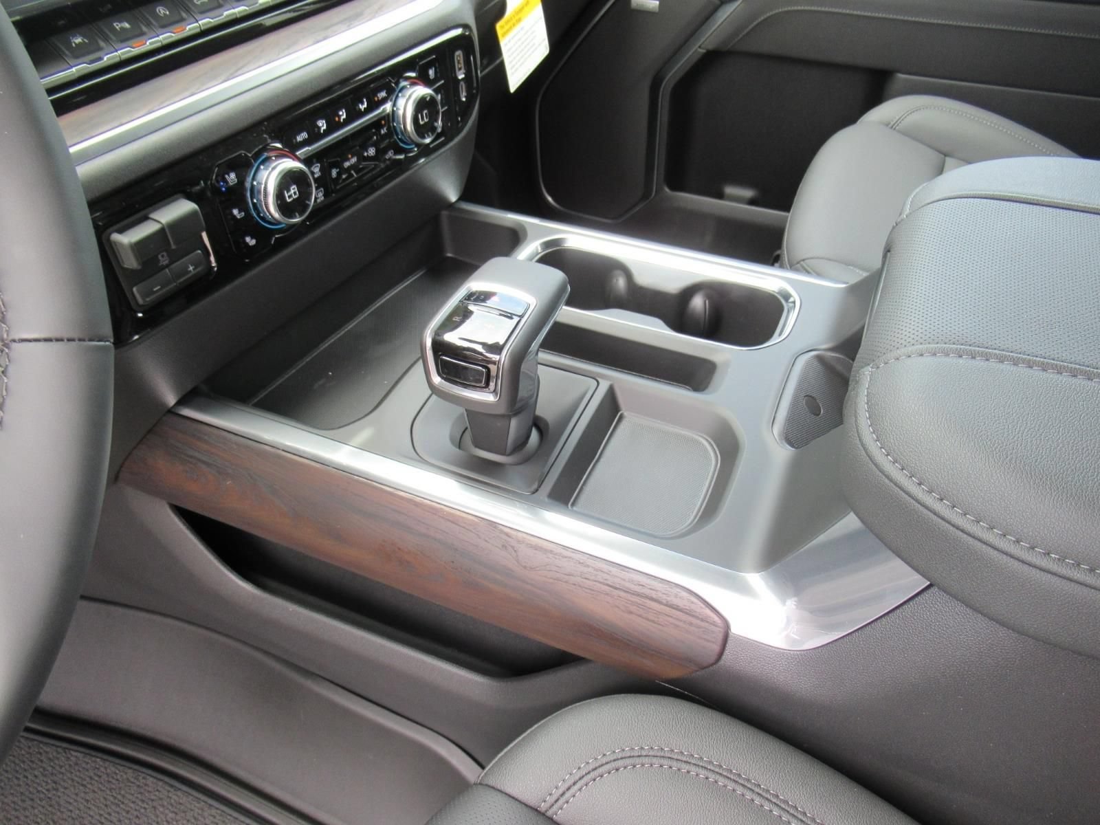 2026 GMC Sierra 1500 SLT - Photo 19