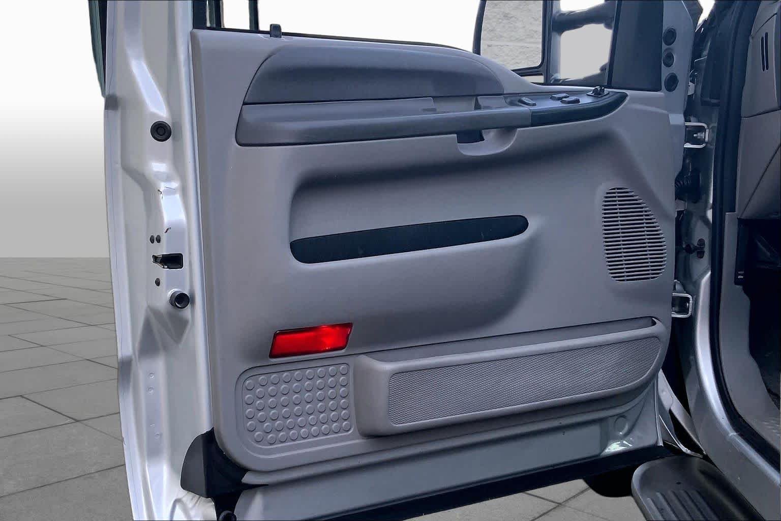 Used 2001 Platinum Ford XLT image 20