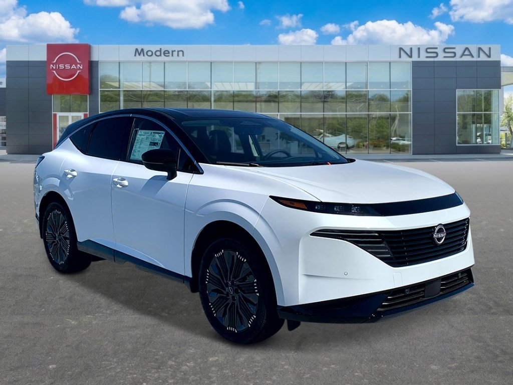 New 2026 Everest White Pearl TriCoat / Super Black Two-tone Nissan Platinum image 2