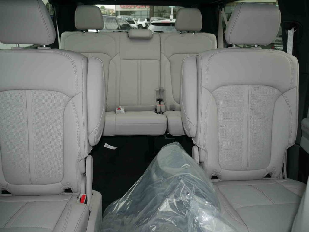 New 2026 Steel Blue Exterior Paint Jeep Grand Wagoneer image 32
