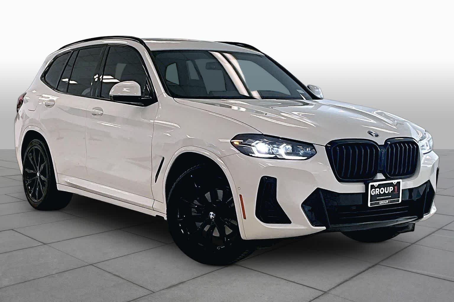 Used 2024 Alpine White BMW sDrive30i image 2
