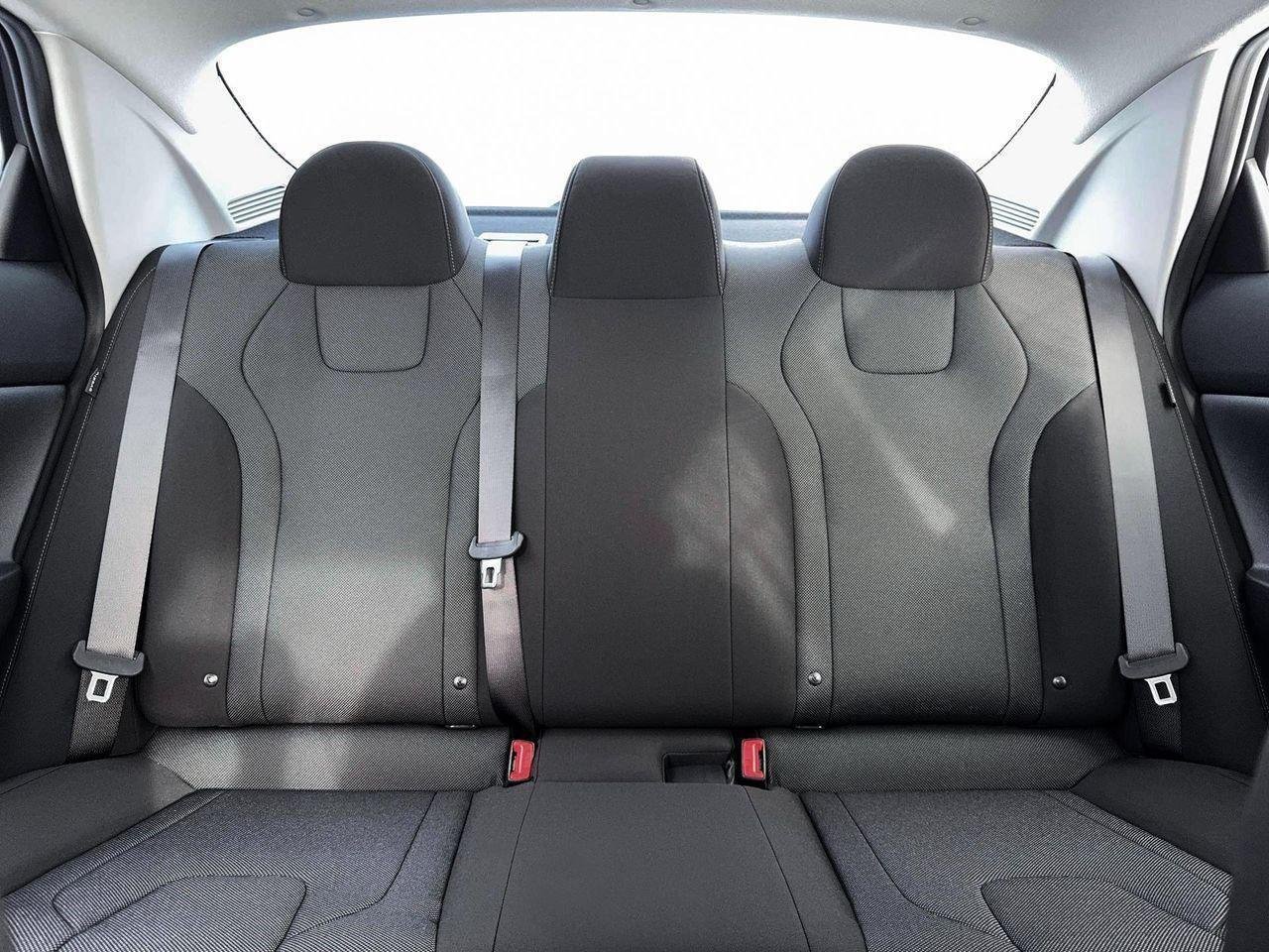New 2026 Serenity White Hyundai SE image 16
