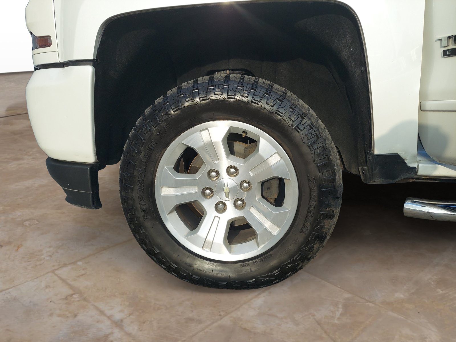 Used 2018 Iridescent Pearl Tricoat Chevrolet LT image 29