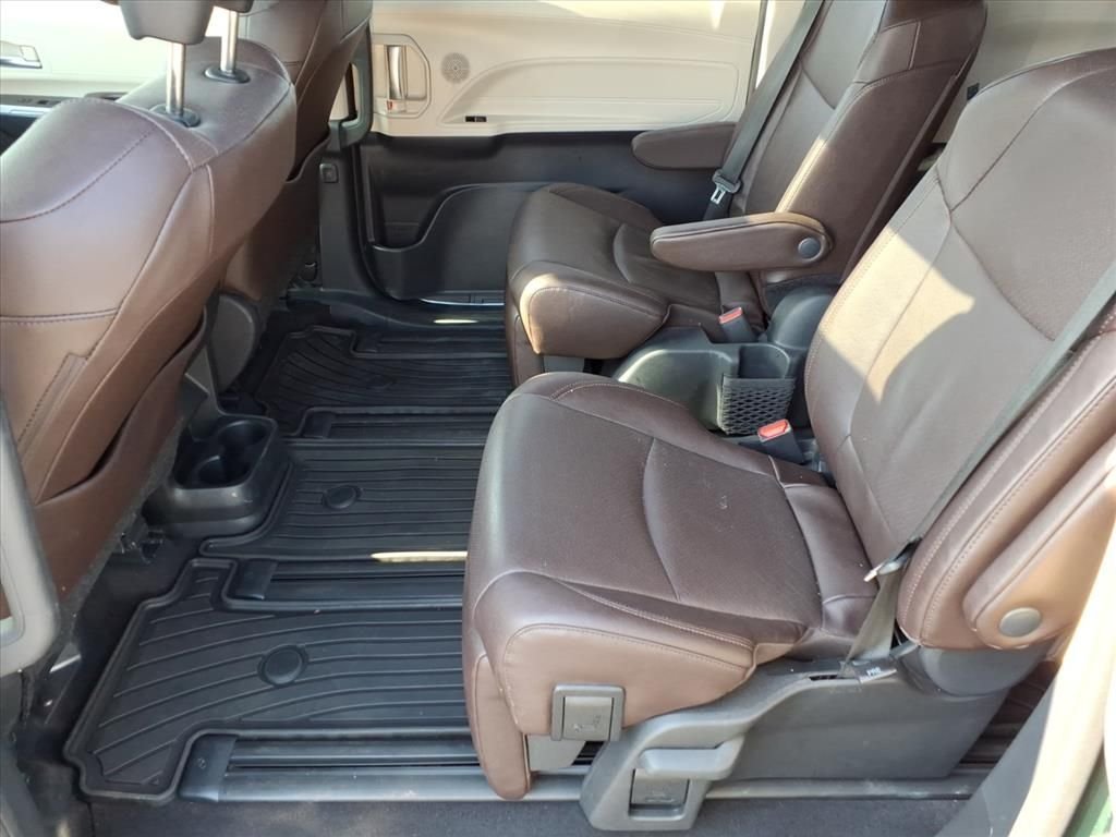 Used 2024  Toyota Platinum image 14