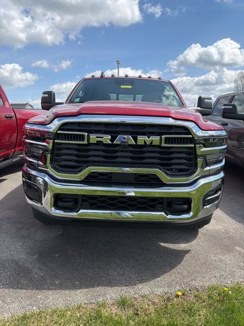 New 2026 Molten Red Pearl-Coat Exterior Paint RAM Tradesman image 2