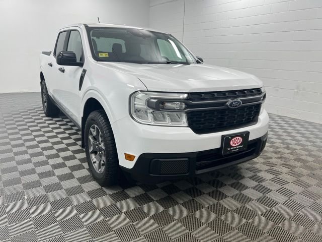 Used 2024 White Ford XLT image 1