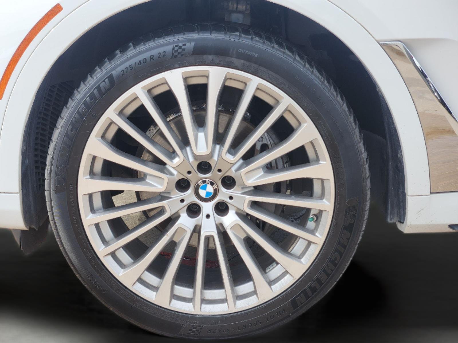 2021 BMW X7 photo 10 of 35