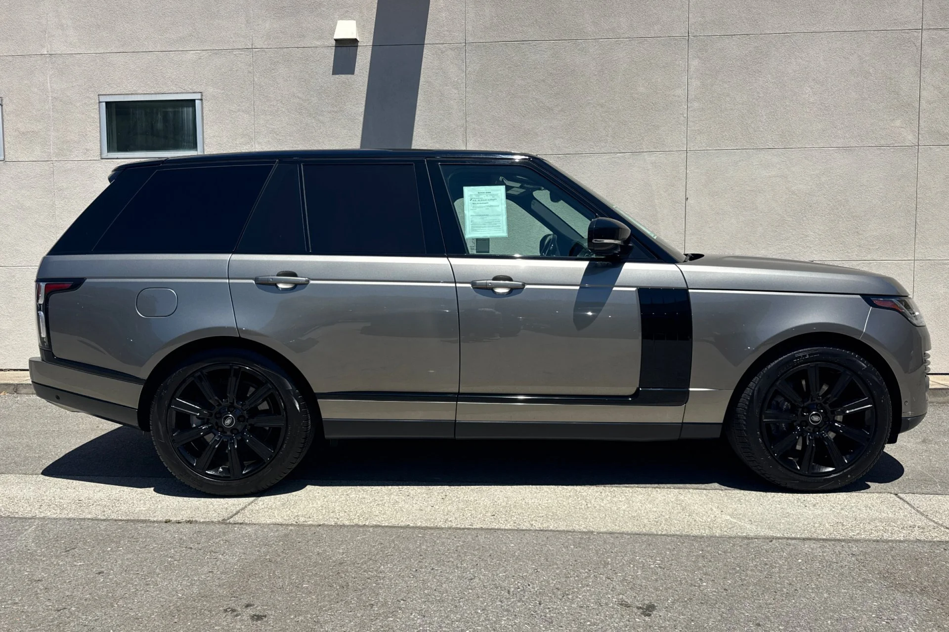 Used 2021 Silicon Silver Premium Metallic Land Rover Westminster image 8