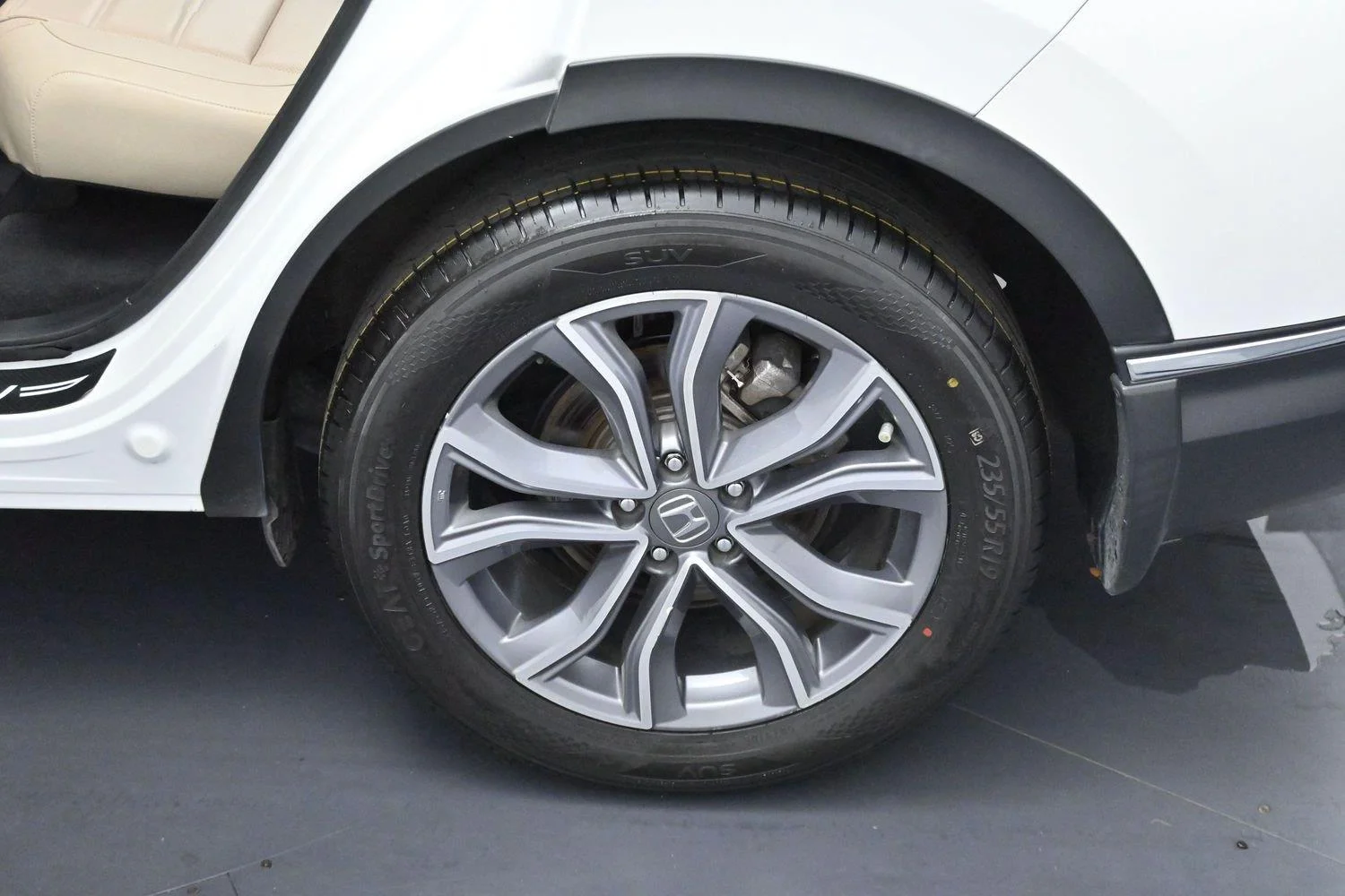 Used 2020 Platinum White Pearl Honda Touring image 32
