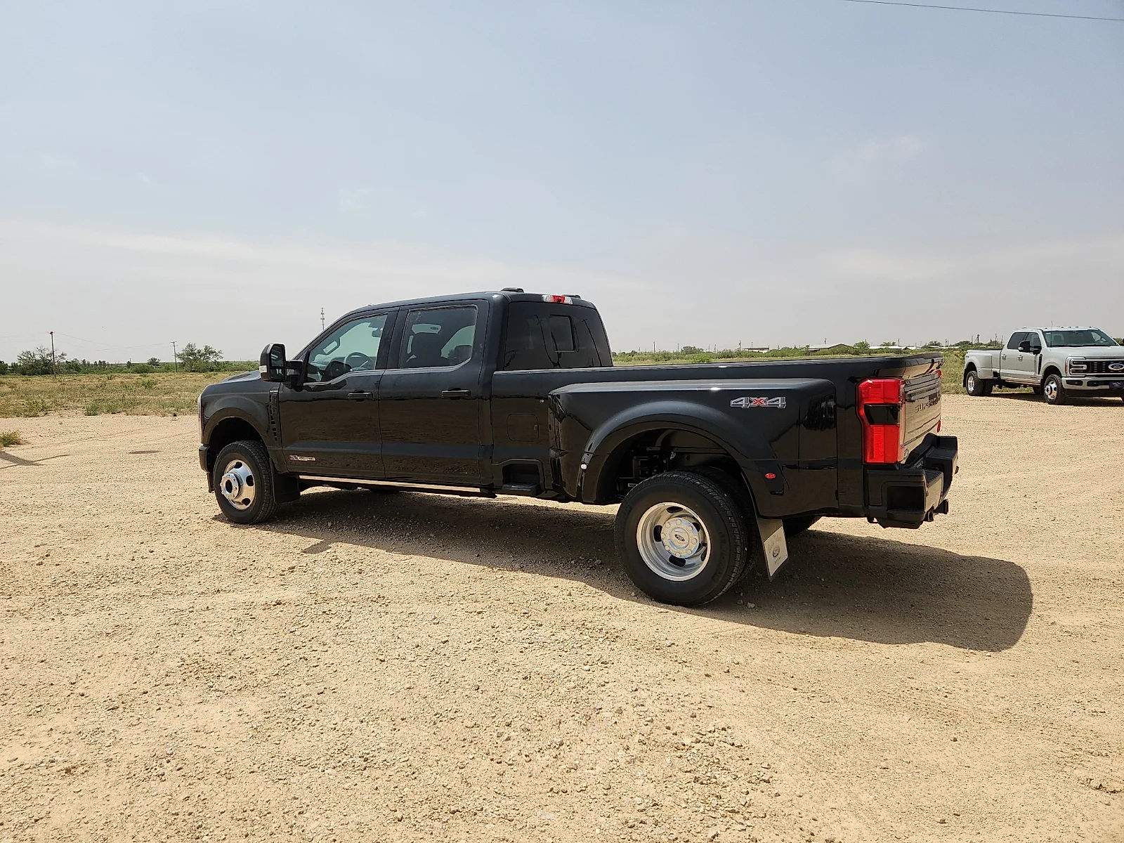 New 2026 Agate Black Metallic Ford F-350® Platinum® image 4
