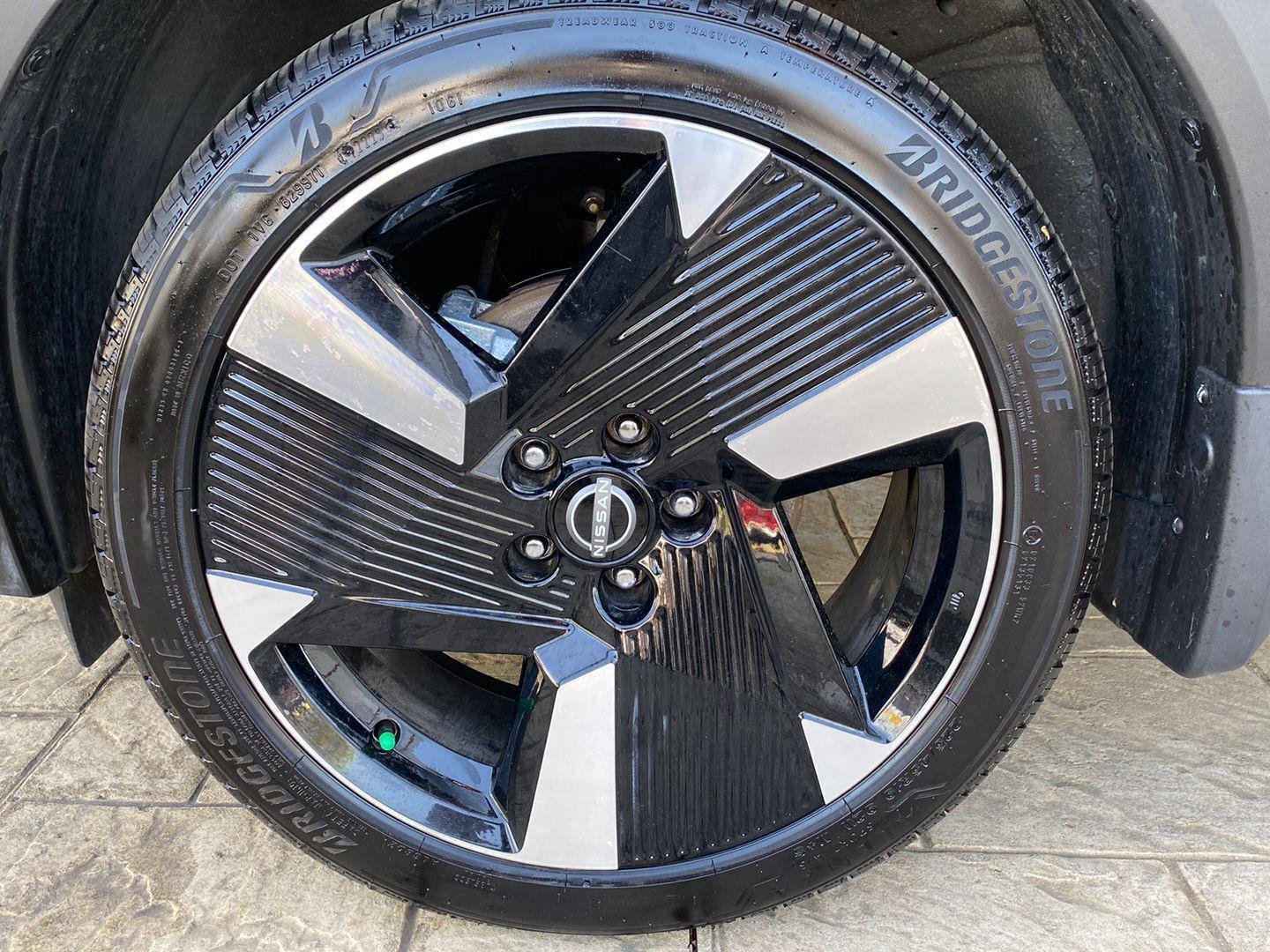 Certified Used 2025 Gun Metallic Nissan SR image 14