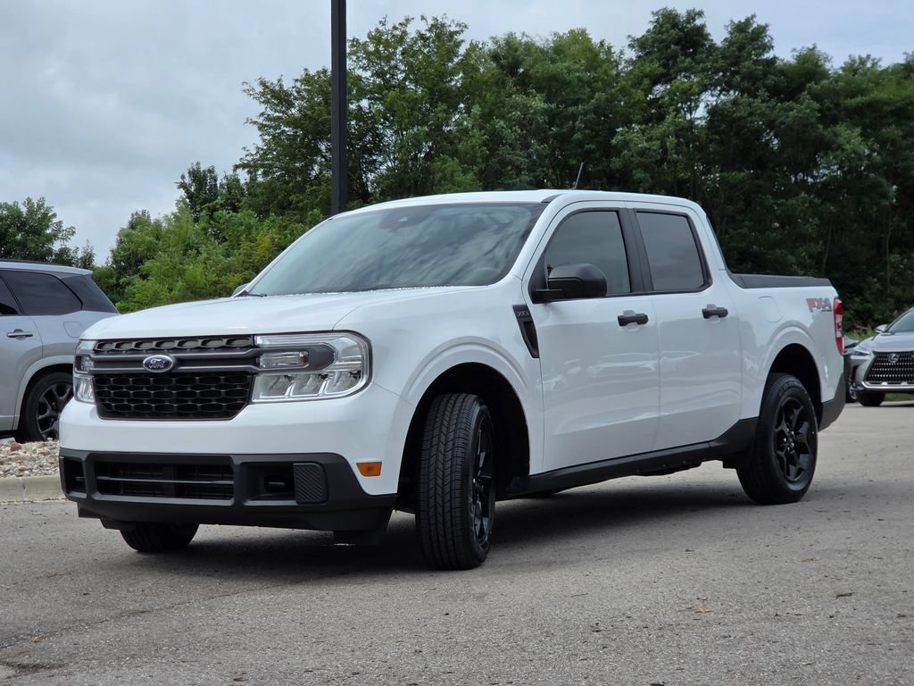 Used 2024 Oxford White Ford XLT image 24
