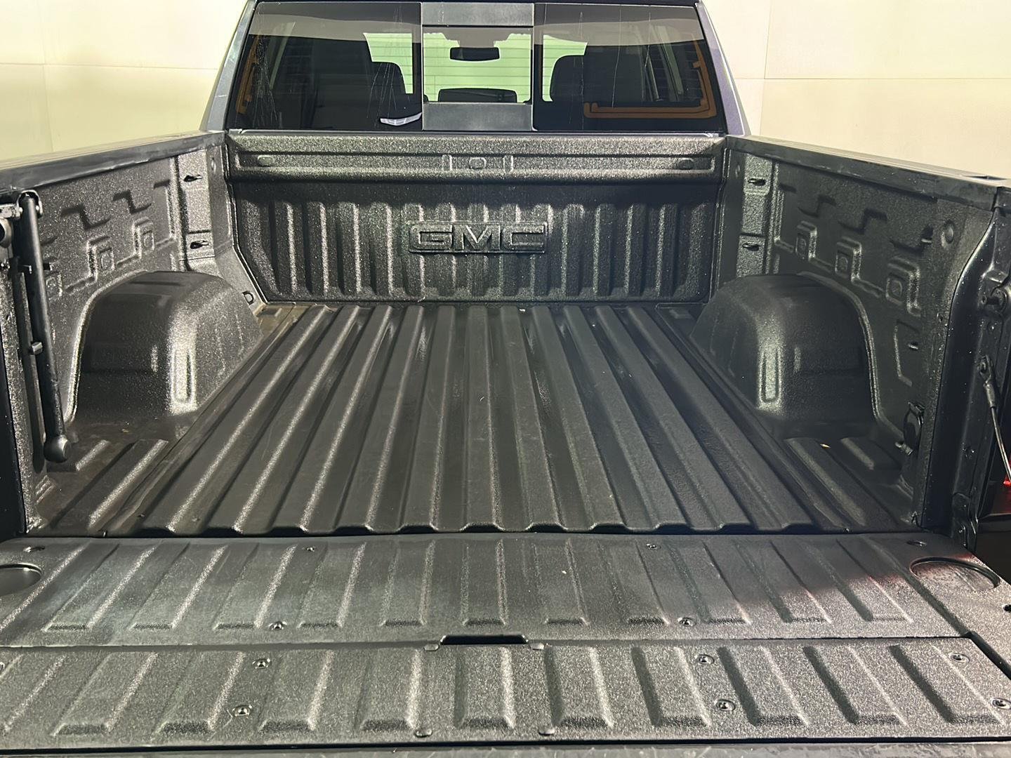 Used 2022 Titanium Rush Metallic GMC SLT image 8