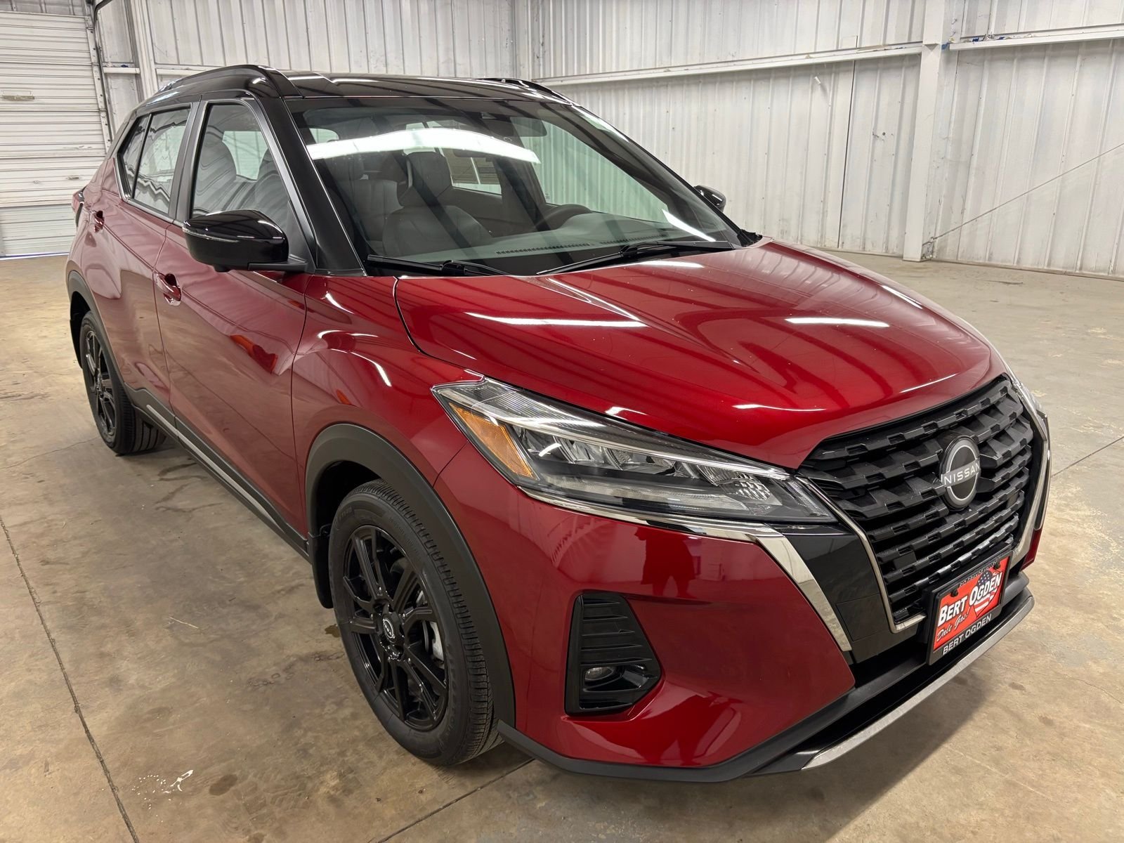 2023 Nissan Kicks SR