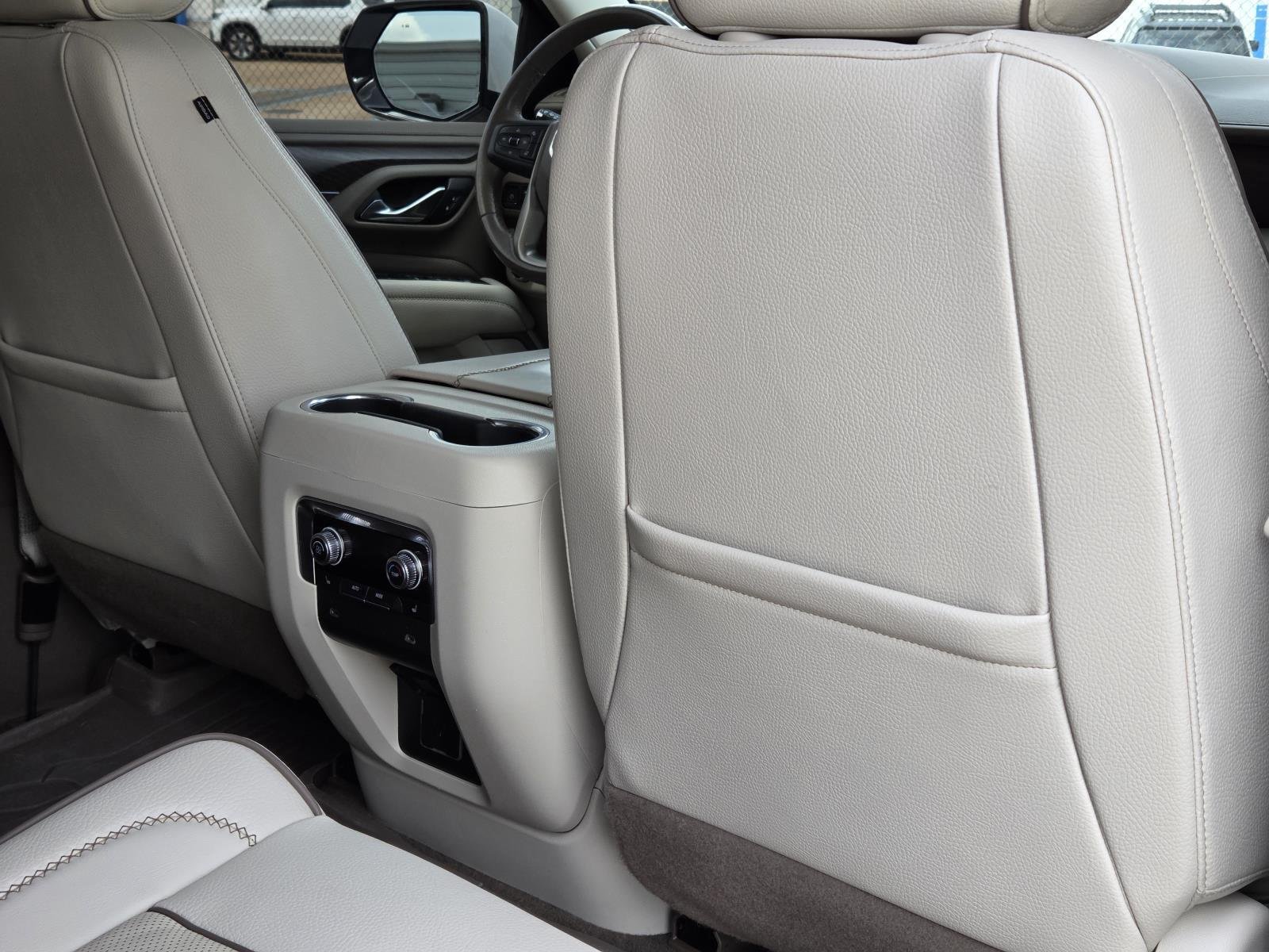 Used 2022 White Frost Tricoat GMC Denali image 38
