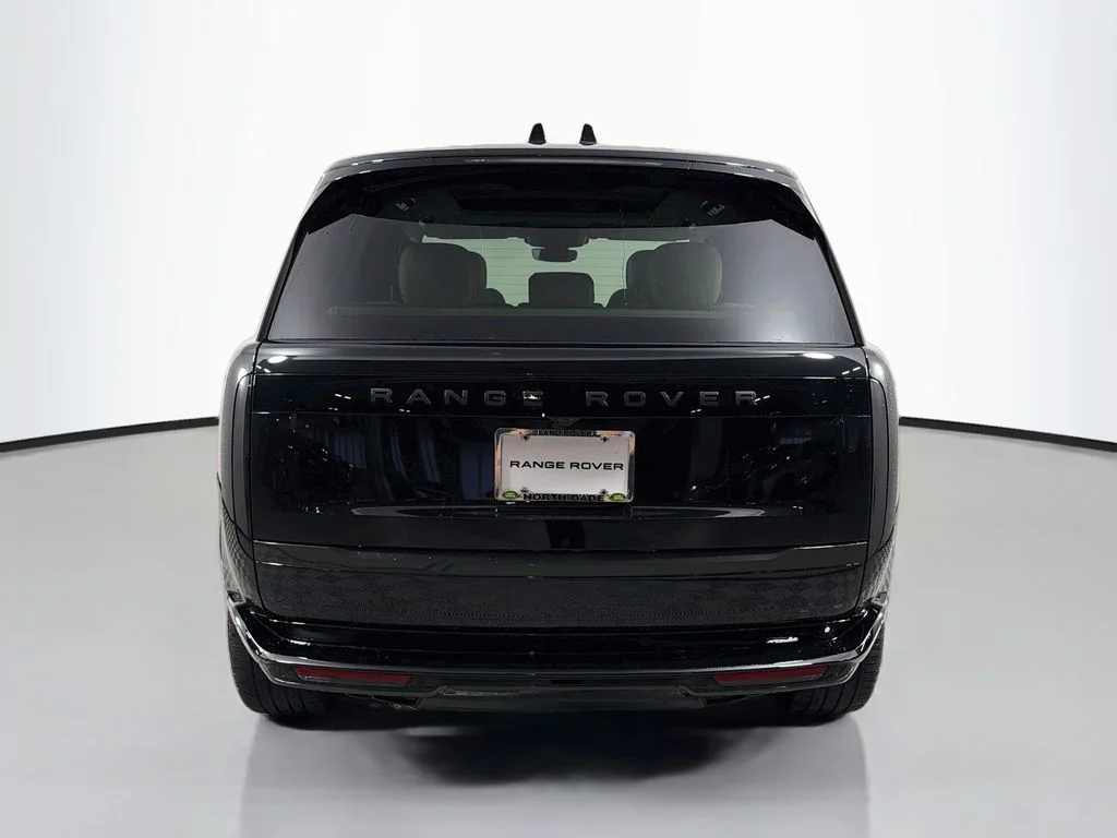 New 2026 Santorini Black Land Rover SE image 6