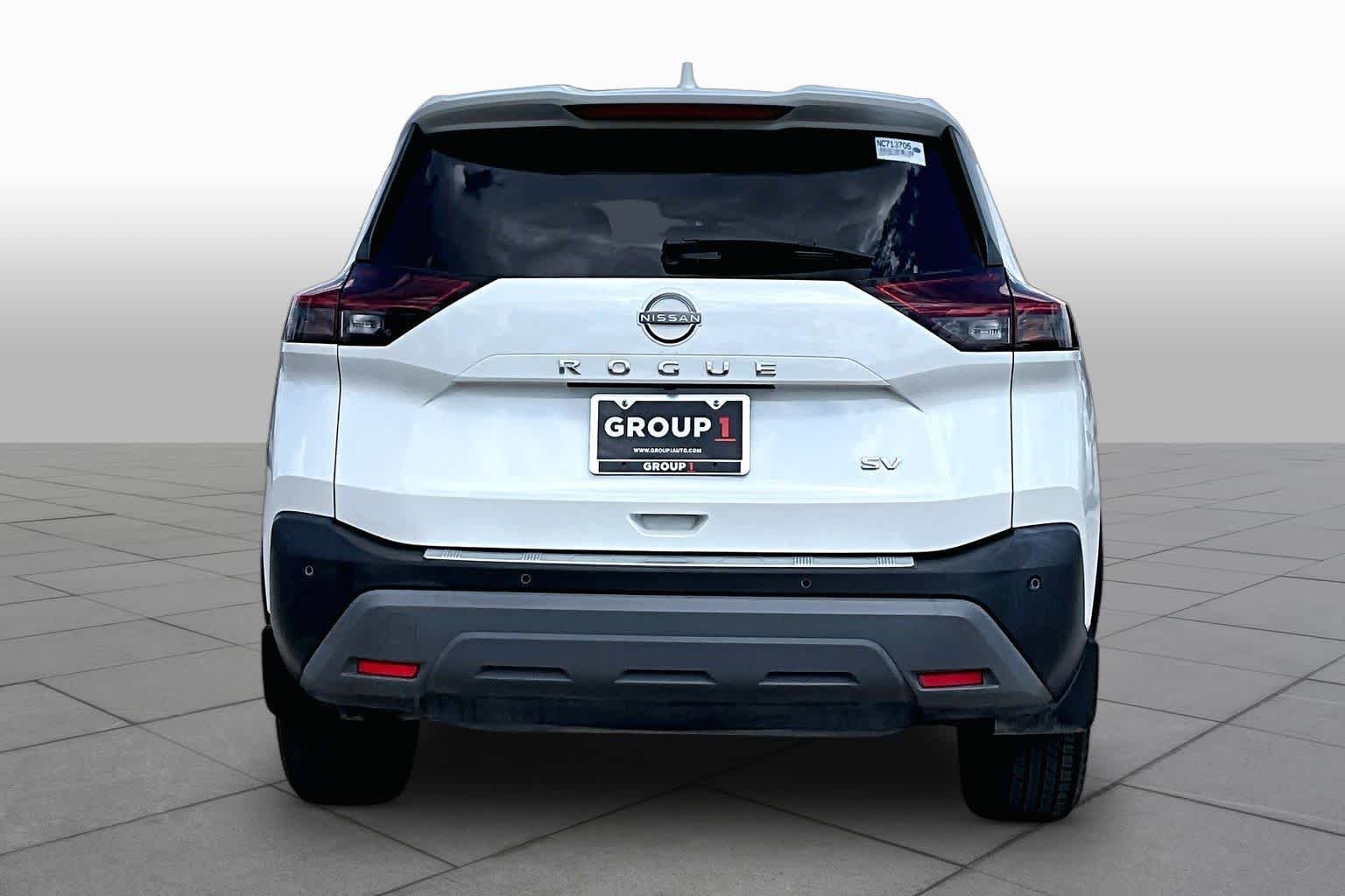 Used 2022 Pearl White Tricoat Nissan SV image 5
