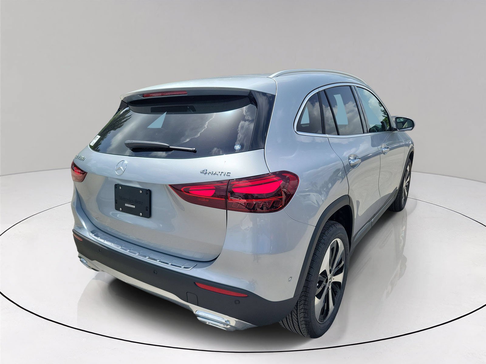 New 2026 Cirrus Silver Metallic Mercedes-Benz GLA 250 image 6