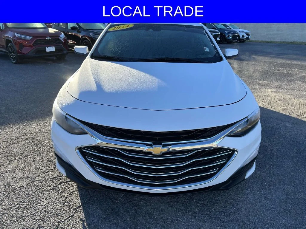Used 2024 Summit White Chevrolet LS image 9