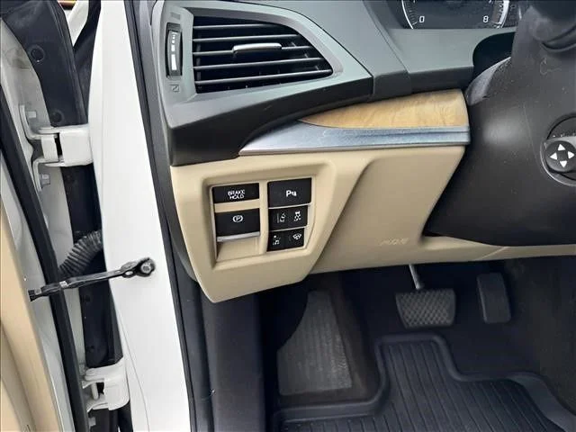Used 2019 White Acura 3.5L Advance Pkg w/Entertainment Pkg image 19