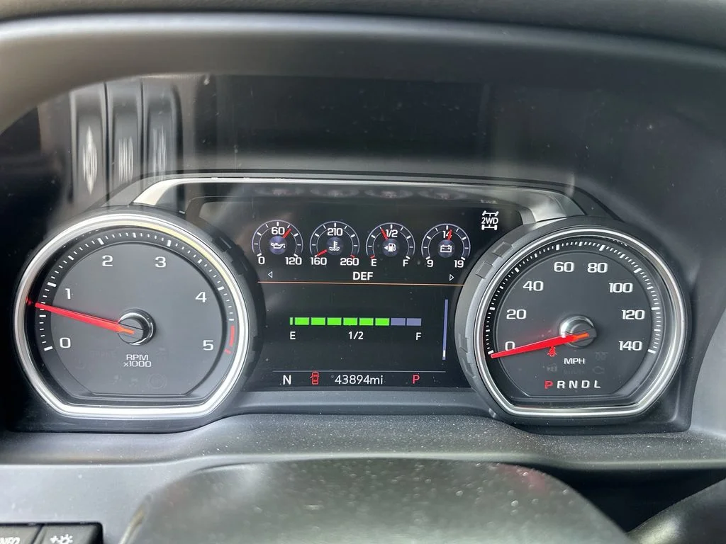 Used 2022 White Chevrolet High Country image 21
