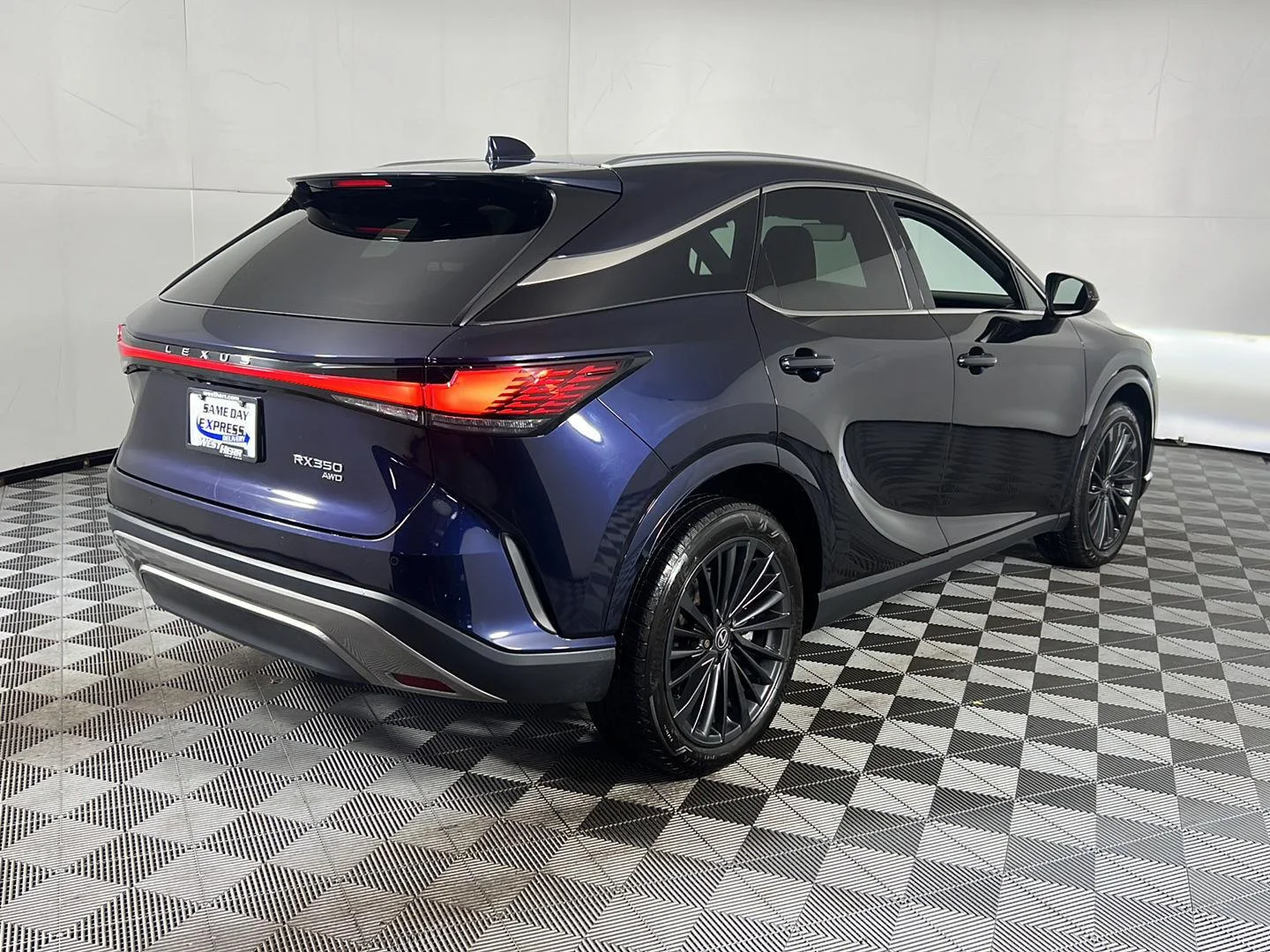 Used 2024  Lexus RX 350 image 6