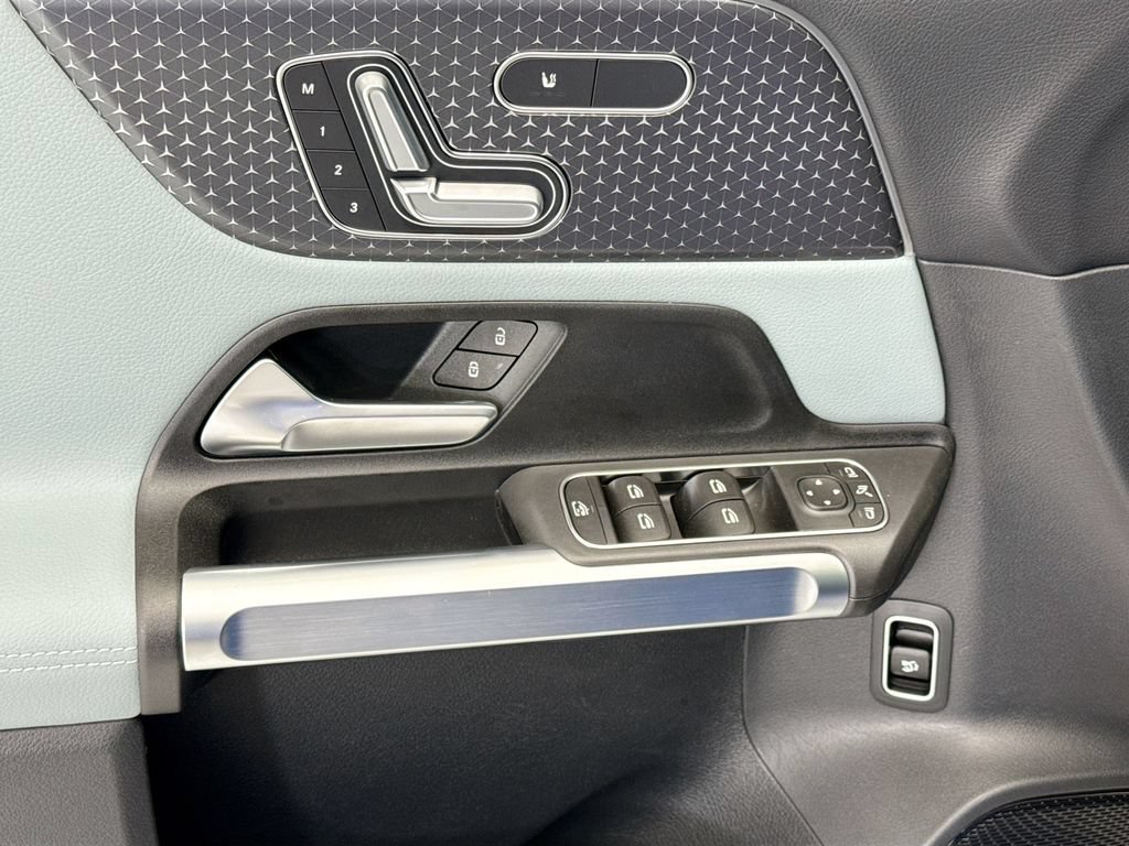 New 2026 Starling Blue Metallic Mercedes-Benz GLB 250 image 22