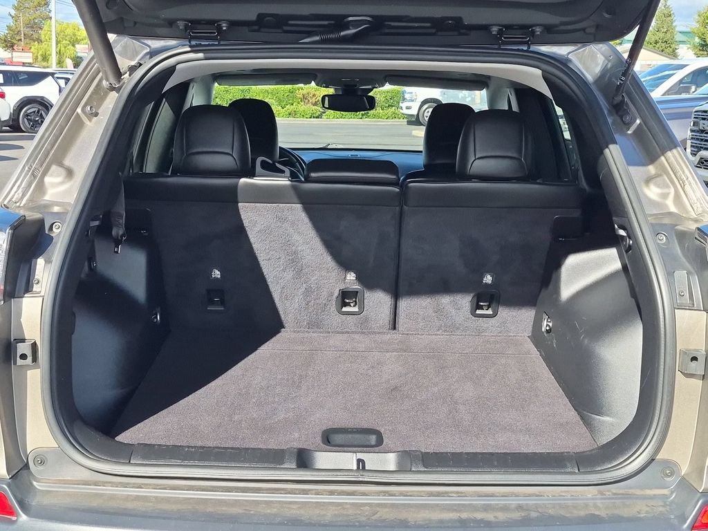 Used 2020 Light Brownstone Pearlcoat Jeep Latitude Plus image 23