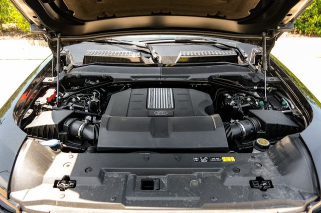 New 2026 Santorini Black Metallic Land Rover V8 image 62