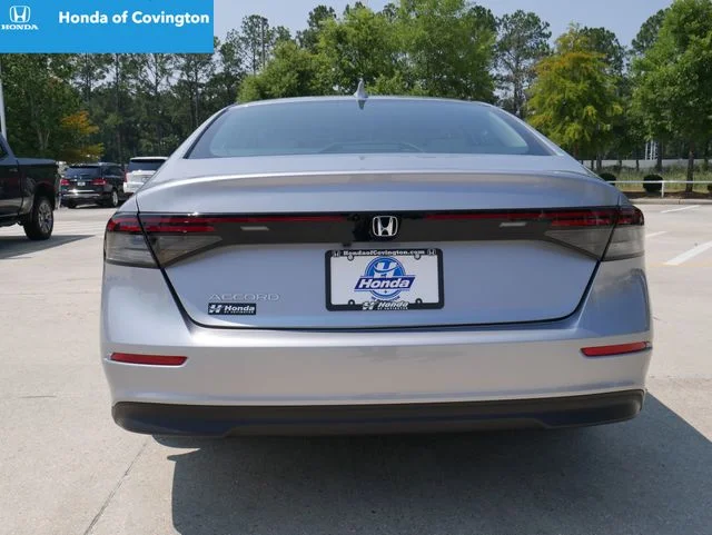 Used 2023 Lunar Silver Metallic Honda LX image 4