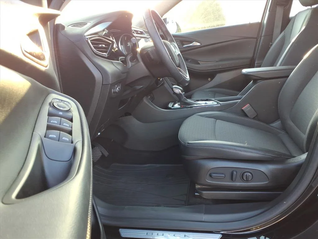 Used 2023 Ebony Buick Preferred image 19