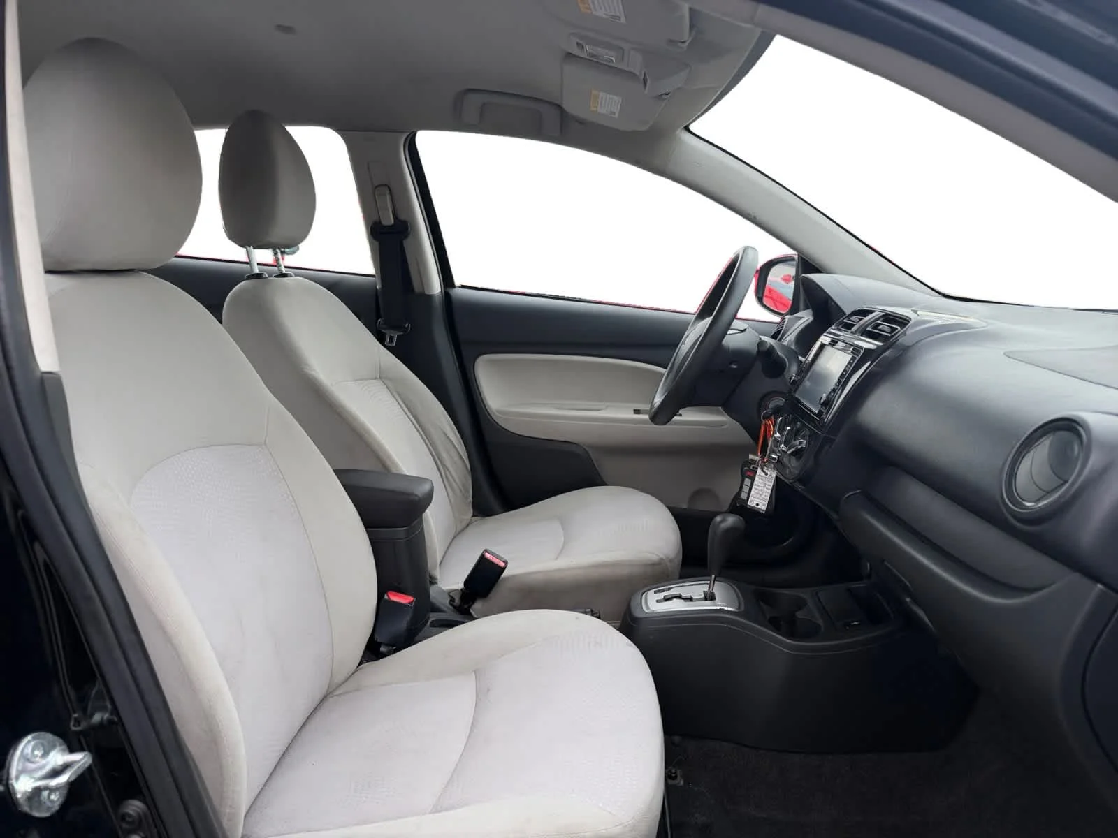 Used 2019 Mystic Black Metallic Mitsubishi ES image 16