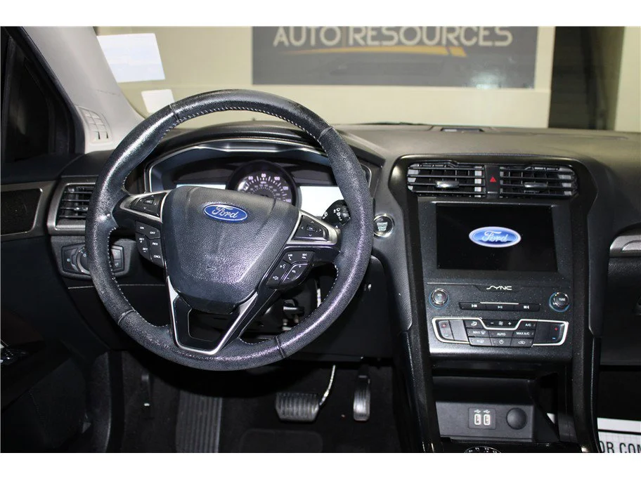 Used 2019 White Ford SE image 14